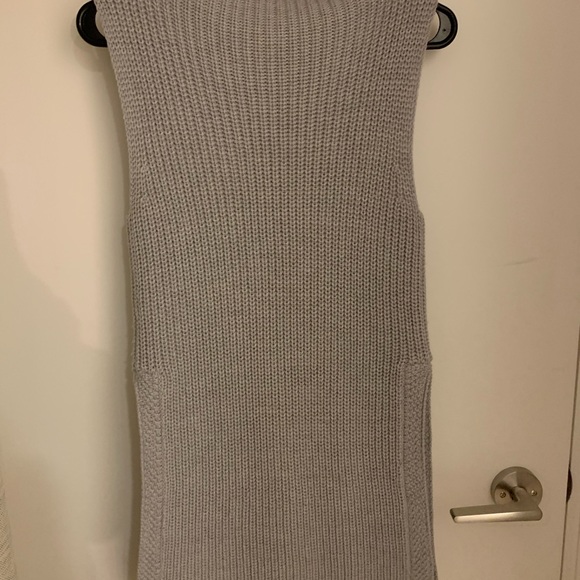 Aritzia Wilfred knit turtleneck - Picture 3 of 4